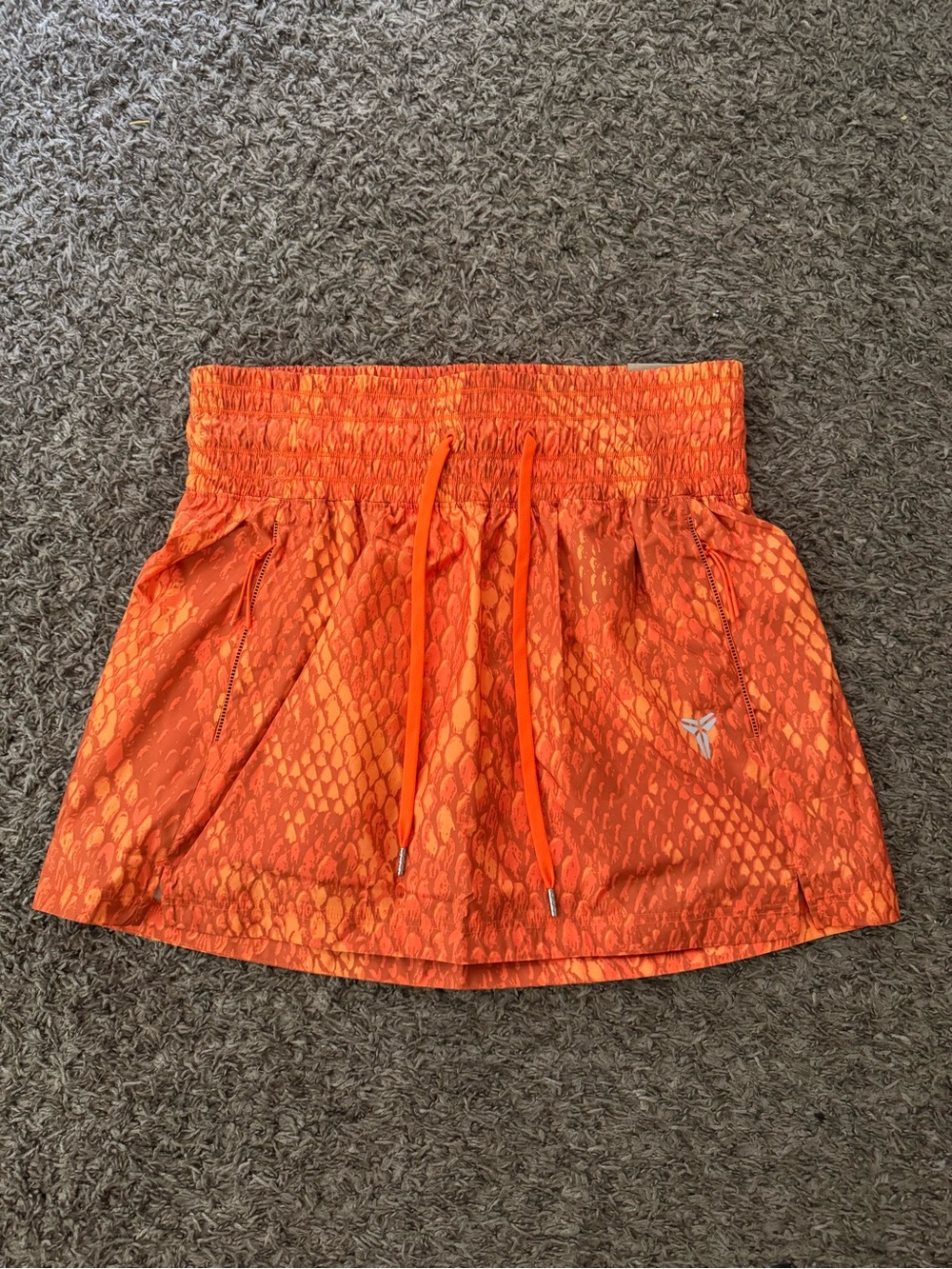 NWT NIKE KOBE WOVEN WOMENS LIFESTYLE SKIRT